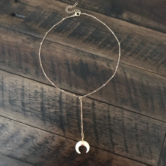 Jewelry - NWT Crescent Lariat Choker